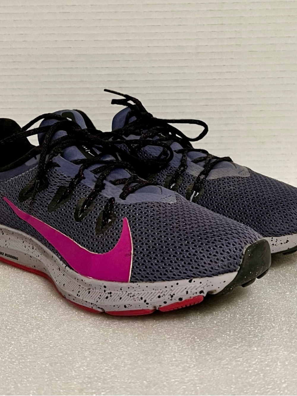 Womens Nike Quest 2 Special Edition size 8.5